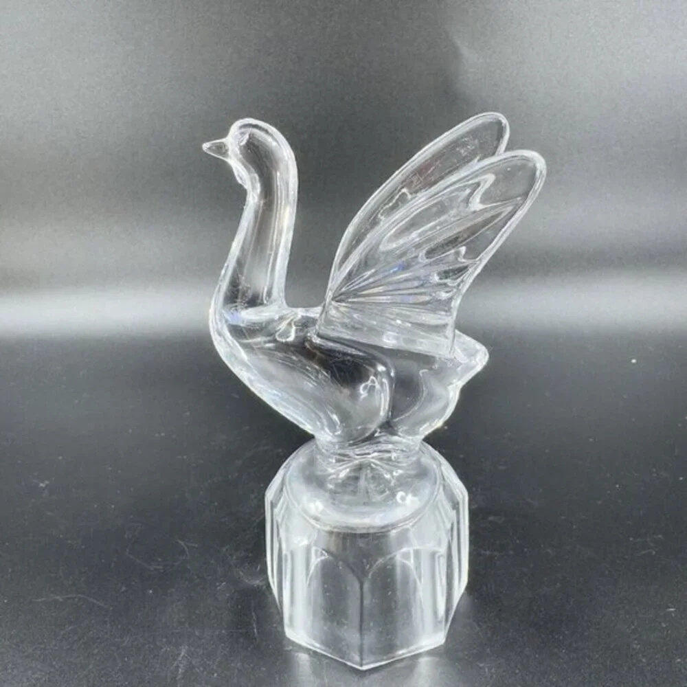 Vintage Clear Flying Glass‎ Crystal Bird Figurine Glassware Decor Figure VTG